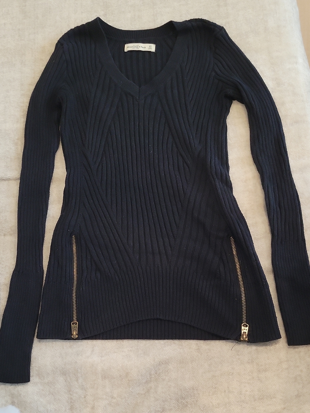 Black Abercrombie & Fitch XS V-Neck Sweater, Zippers